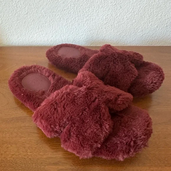 A New Day | Plush Burgundy Slippers - Picture 2 of 6
